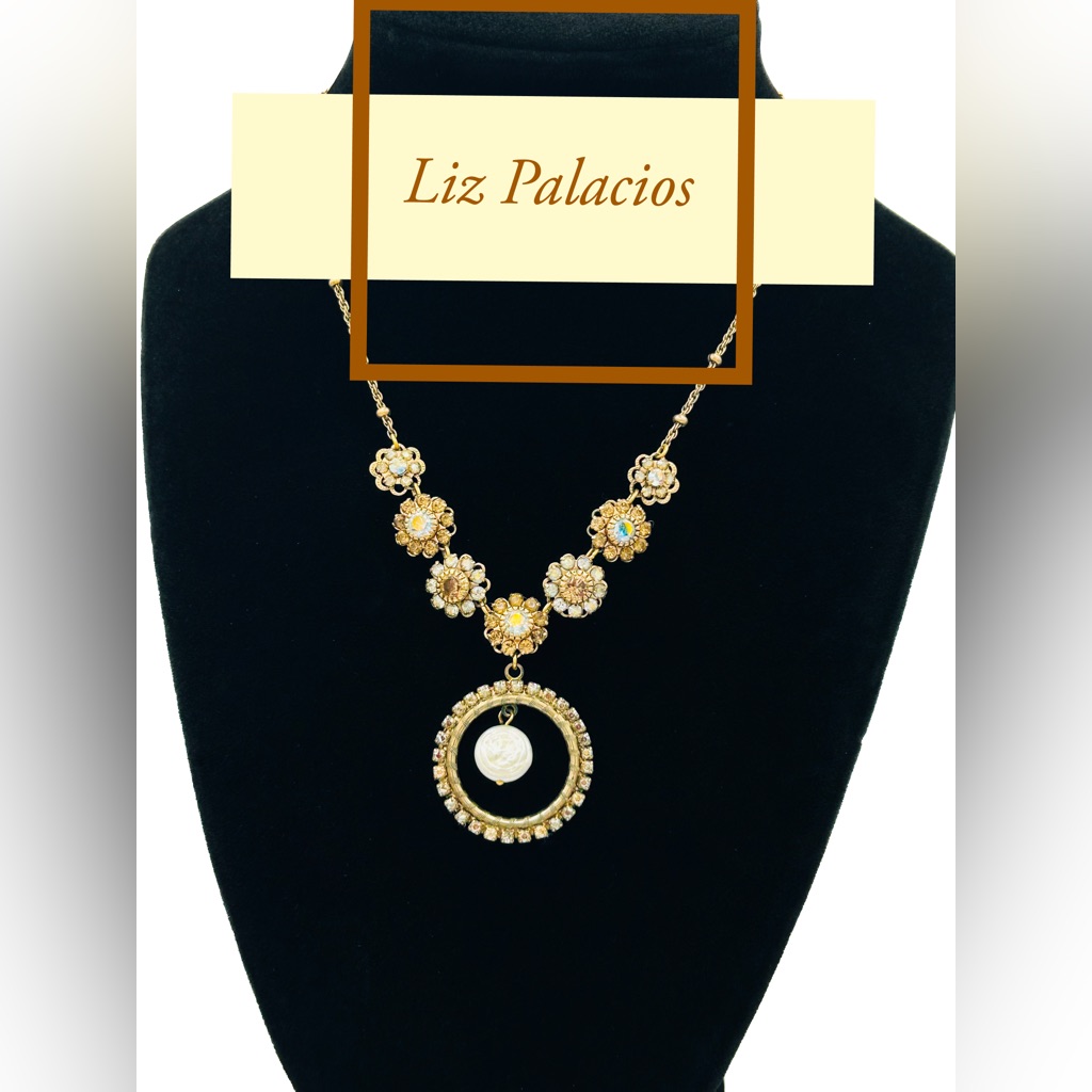 Liz Palacios Gold Floral Pendant Necklace